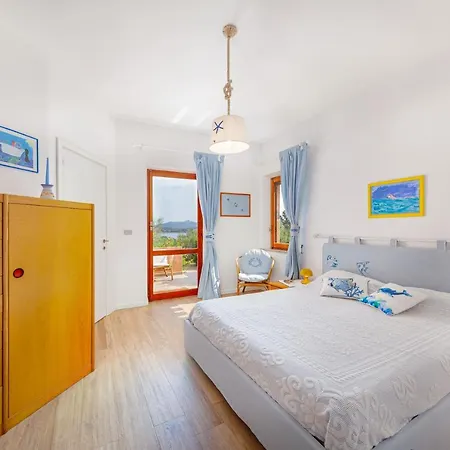 Gaviel, Con Accesso Diretto Al Mare Porto Istana