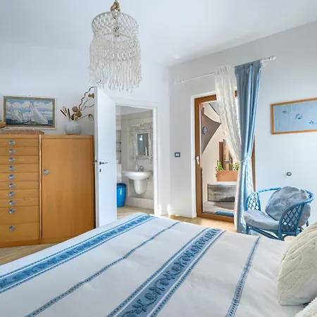 Gaviel, Con Accesso Diretto Al Mare Вилла Porto Istana