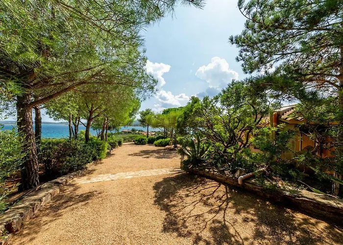 Gaviel, Con Accesso Diretto Al Mare Porto Istana